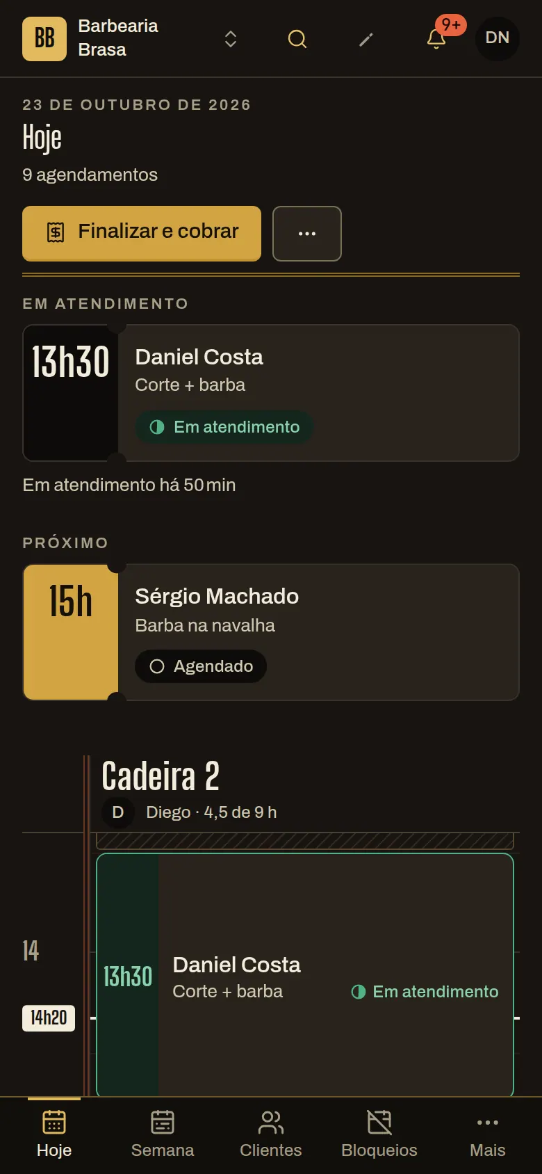 Tela do barbeiro Diego com um atendimento em andamento desde as 13h30 e o próximo às 15h